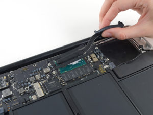 MacBook szerviz Buda: MacBook hűtőborda csere